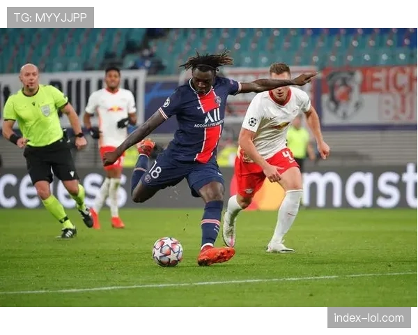 聚焦:卡利亚里老将帕沃莱蒂,传统意式中锋在当代战术中的生存样本 聚焦:卡利亚里老将帕沃莱蒂,传统意式中锋在当代战术中的生存样本